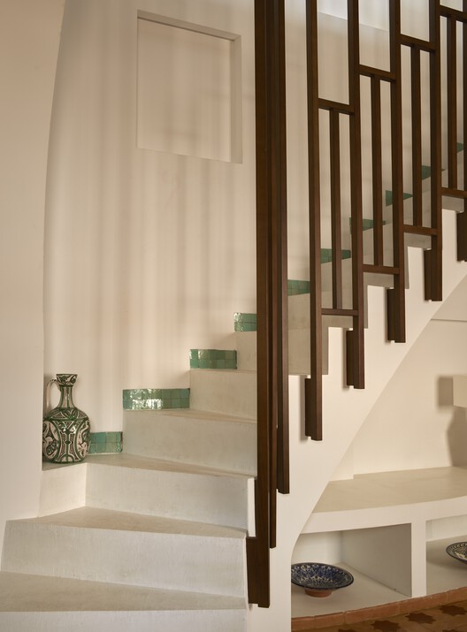 Casa Rocafull / osb arquitectos Casa Rocafull / osb arquitectos - Fotografía interior, Escaleras, Madera, Barandas