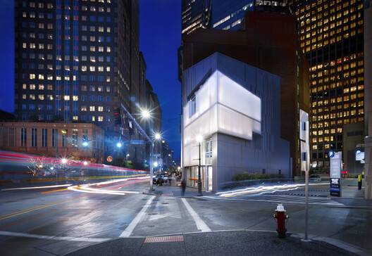 200 Years of Innovation in Architectural Glass - Image 6 of 9