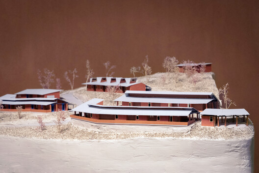 Kéré Architecture Designs Healthcare Center in Burundi Using Regional Materials and Community-Based Construction Kéré Architecture Designs Healthcare Center in Burundi Using Regional Materials and Community-Based Construction - Image 12 of 20