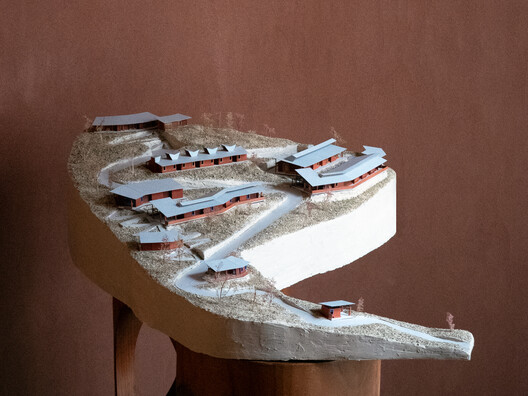 Kéré Architecture Designs Healthcare Center in Burundi Using Regional Materials and Community-Based Construction Kéré Architecture Designs Healthcare Center in Burundi Using Regional Materials and Community-Based Construction - Image 10 of 20