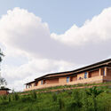 Kéré Architecture Designs Healthcare Center in Burundi Using Regional Materials and Community-Based Construction - Image 2 of 4