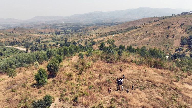 Kéré Architecture Designs Healthcare Center in Burundi Using Regional Materials and Community-Based Construction - Image 13 of 20