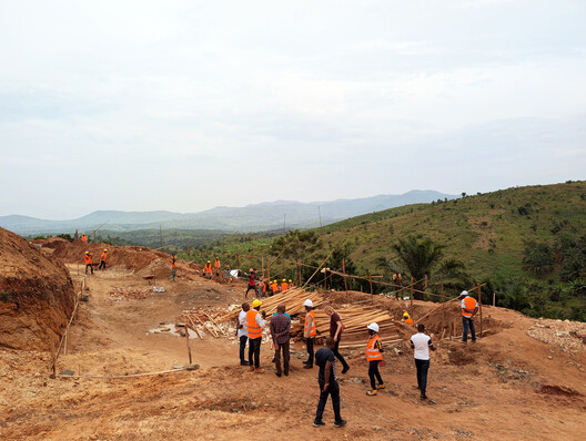 Kéré Architecture Designs Healthcare Center in Burundi Using Regional Materials and Community-Based Construction Kéré Architecture Designs Healthcare Center in Burundi Using Regional Materials and Community-Based Construction - Image 18 of 20