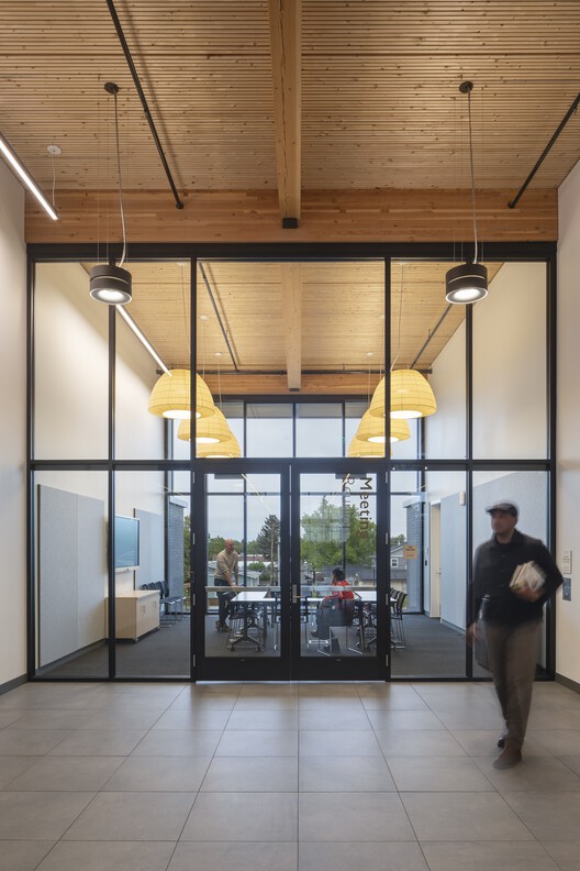 Redmond Library / Miller Hull Partnership Redmond Library / Miller Hull Partnership - Interior Photography, Glass, Chair