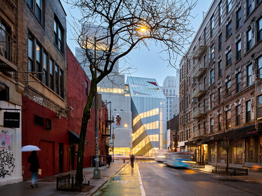 New Museum of Contemporary Art / OMA - Exterior Photography
