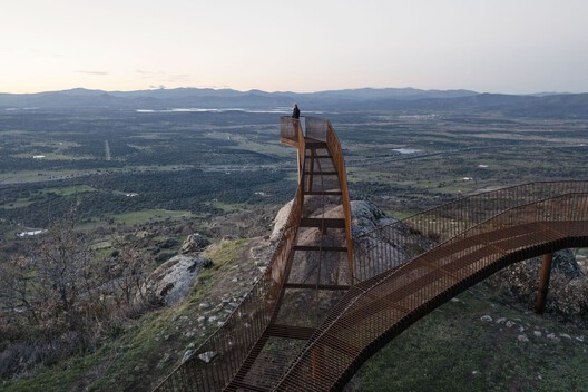 Architectures of the Gaze: 25 Viewpoints for Experiencing the Landscape - Image 10 of 41