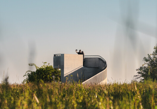 Architectures of the Gaze: 25 Viewpoints for Experiencing the Landscape - Image 3 of 41