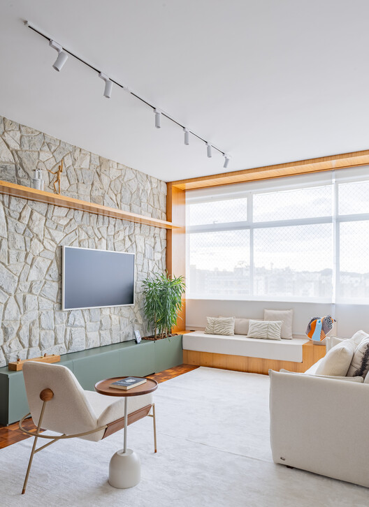 Parquet Apartment / Nó Arquitetura Parquet Apartment / Nó Arquitetura - Interior Photography, Living Room, Wood, Lighting, Sofa