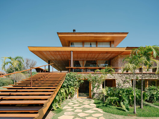 Country House in the Interior of São Paulo / DB Arquitetos - Exterior Photography, Wood