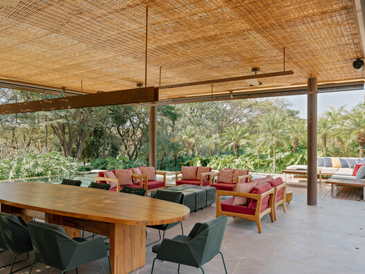 Country House in the Interior of São Paulo / DB Arquitetos - Interior Photography, Dining room, Wood, Table, Chair