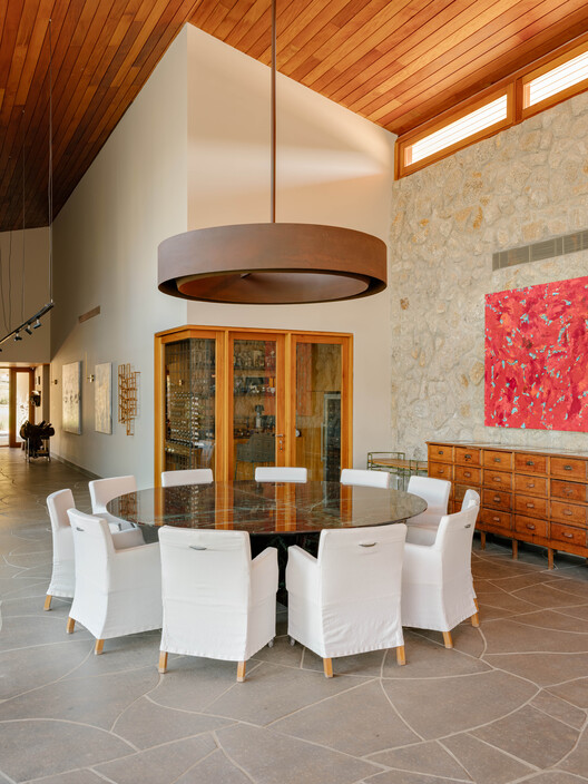 Country House in the Interior of São Paulo / DB Arquitetos - Interior Photography, Wood, Lighting, Table, Chair, Glass