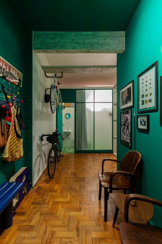 Tupy Apartment / Estúdio Artigas - Interior Photography, Wood, Lighting, Chair