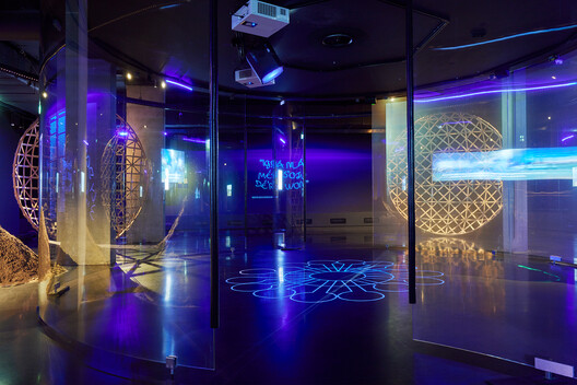 Choreographing Lagos: Dele Adeyemo on Dance, Cosmology, and Spatial Practices - Image 9 of 22