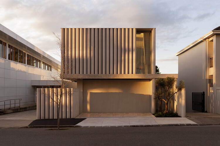 Concrete Curtain House  / FGR Architects - Exterior Photography, Houses
