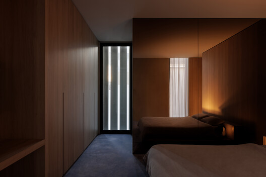 Concrete Curtain House  / FGR Architects - Interior Photography, Bedroom, Wood, Bed