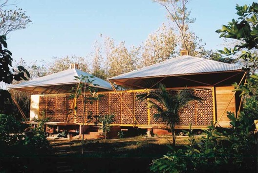 Negotiating Boundaries: Climate and the Building Envelope in Central American Architecture - Image 7 of 11