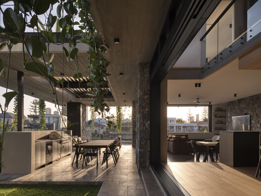 Vespa House / Habitat Studio Architects - Interior Photography, Dining room, Wood, Chair, Concrete, Courtyard