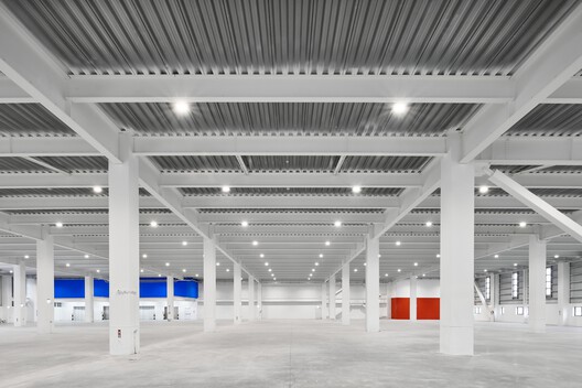 Logistics Landscapes: The Architecture of the 24-Hour Supply Chain - Image 3 of 14