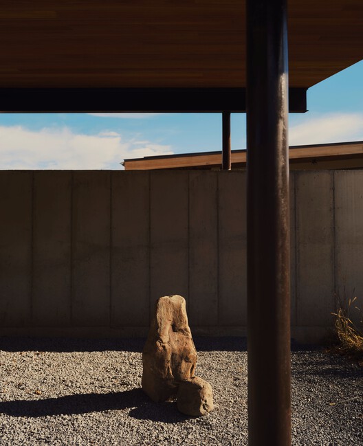 Artist Residence and Studio in NY / Horizontal Design - Interior Photography, Concrete, Column