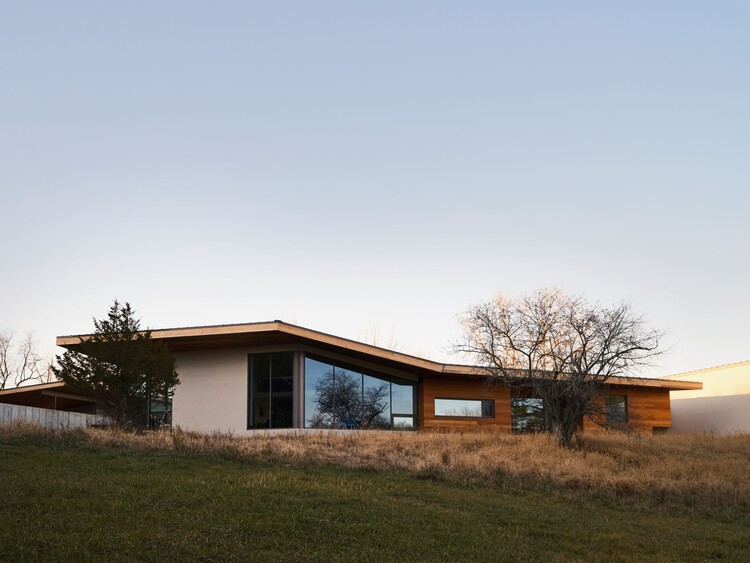 Artist Residence and Studio in NY / Horizontal Design - Exterior Photography, Houses