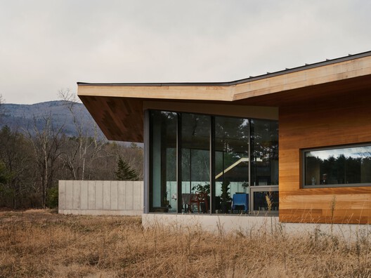 Artist Residence and Studio in NY / Horizontal Design - Exterior Photography