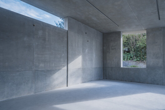 Overlap no Ma House / IGArchitects - Exterior Photography, Concrete