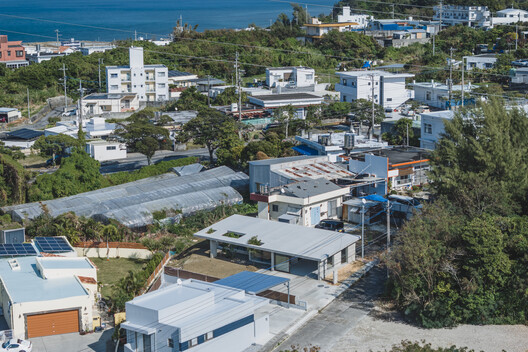 Overlap no Ma House / IGArchitects - Exterior Photography, Aerial View Photography, Coast