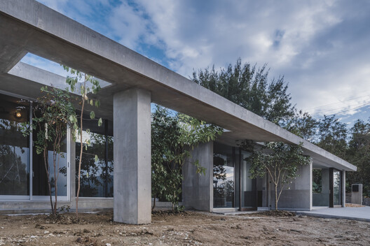 Overlap no Ma House / IGArchitects - Image 5 of 33