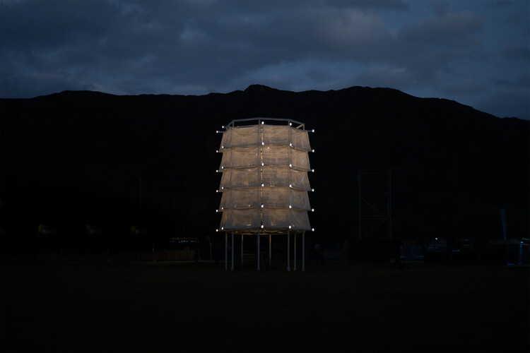 Instalación La Vuelta Al Monte / Rare Studio Experimental - Invernadero 