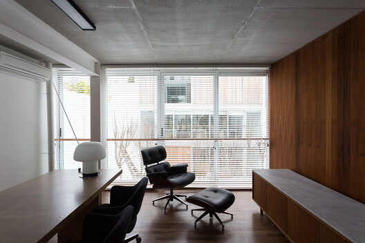 Oficinas Mandarina / Clusellas Ades - Interior Photography, Living Room, Wood, Chair