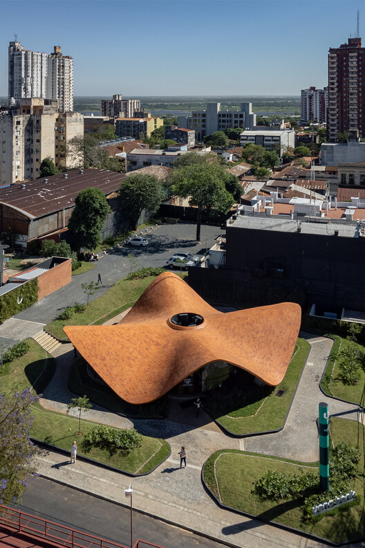 Sucursal Ensayo Ameba / BAUEN - Fotografía exterior