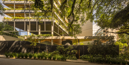 Pascoal Vita Building / Bernardes Arquitetura - Image 7 of 24
