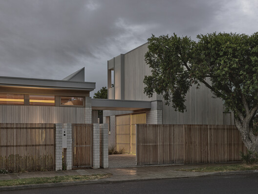 Home Pavilion / MRTN Architects - Image 36 of 37