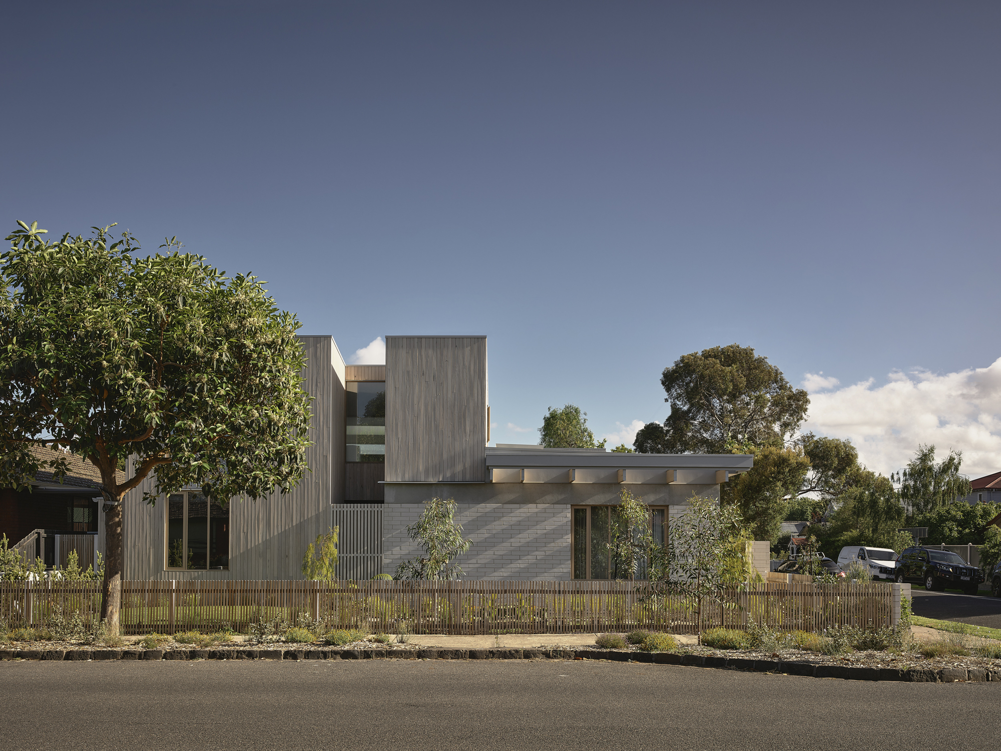 Home Pavilion / MRTN Architects | ArchDaily