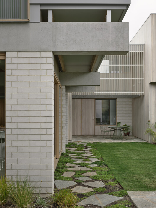 Home Pavilion / MRTN Architects - Image 11 of 37