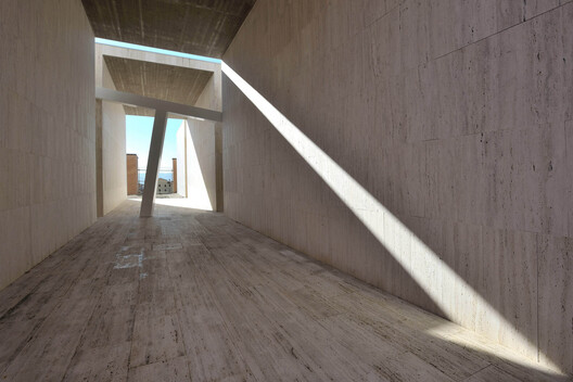 Cities of the Dead: 10 Projects Exploring Burial Architecture - Image 17 of 19