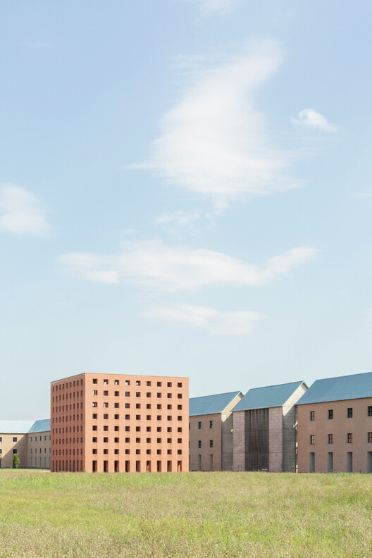 Cities of the Dead: 10 Projects Exploring Burial Architecture - Image 12 of 19