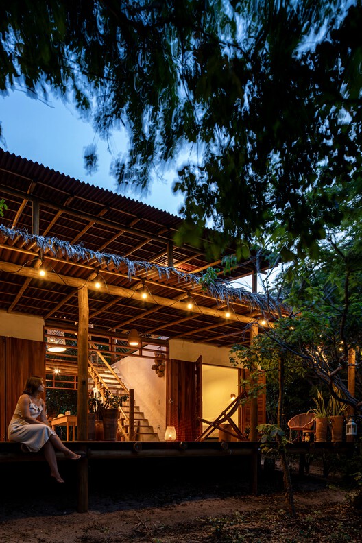 Perobinha House / PORO Arquitetura Perobinha House / PORO Arquitetura - Exterior Photography, Wood, Balcony, Beam