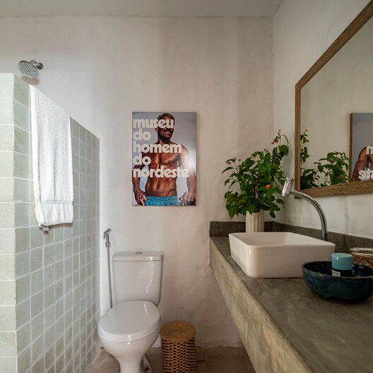 Perobinha House / PORO Arquitetura Perobinha House / PORO Arquitetura - Interior Photography, Bathroom, Toilet, Sink, Lighting