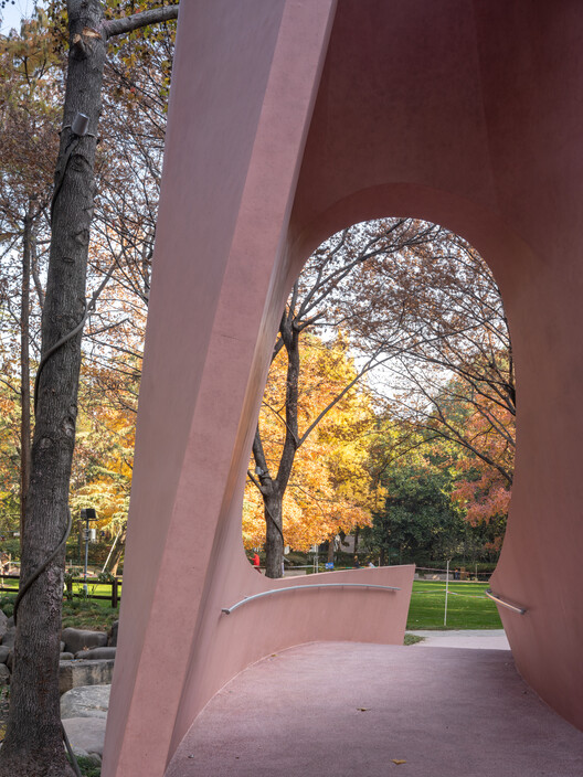 Bridge of Happiness / HCCH Studio - Image 10 of 30