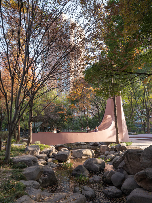 Bridge of Happiness / HCCH Studio - Image 15 of 30