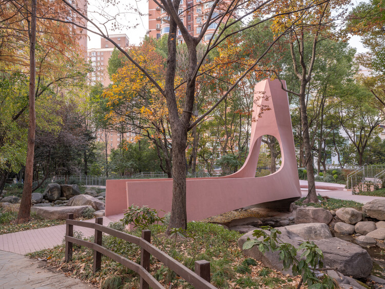 Bridge of Happiness / HCCH Studio - Exterior Photography, Installations & Structures