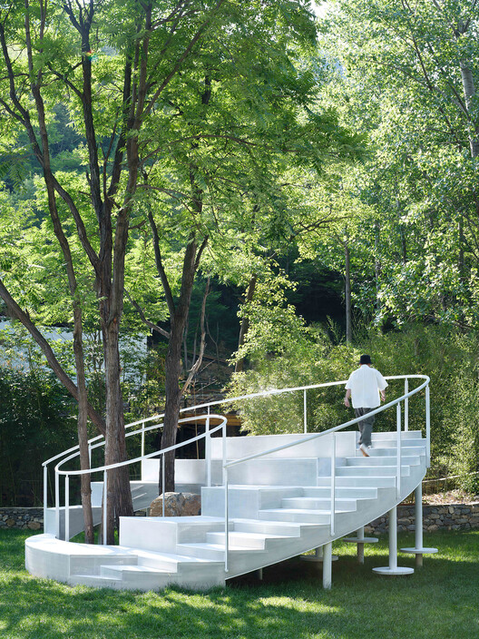 Circle Pit / Studio Clash Circle Pit / Studio Clash - Exterior Photography, Stairs, Handrail