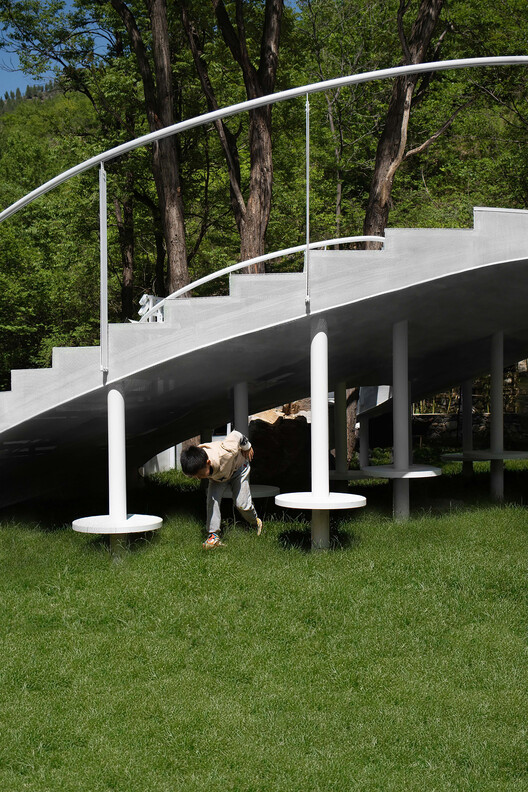 Circle Pit / Studio Clash Circle Pit / Studio Clash - Exterior Photography