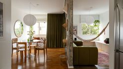 Apartamento Ric / Less Estúdio