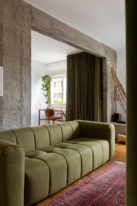 Ric Apartment / Less Estúdio - Interior Photography, Living Room, Wood, Sofa, Chair