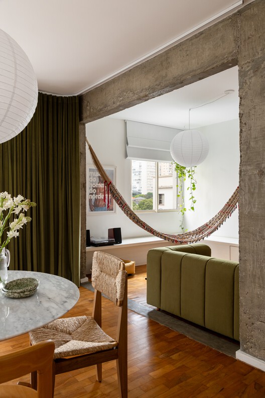 Ric Apartment / Less Estúdio - Interior Photography, Wood, Lighting