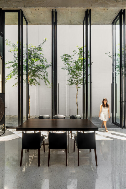 Interface House / Core Design Workshop - Interior Photography, Dining room, Glass, Chair