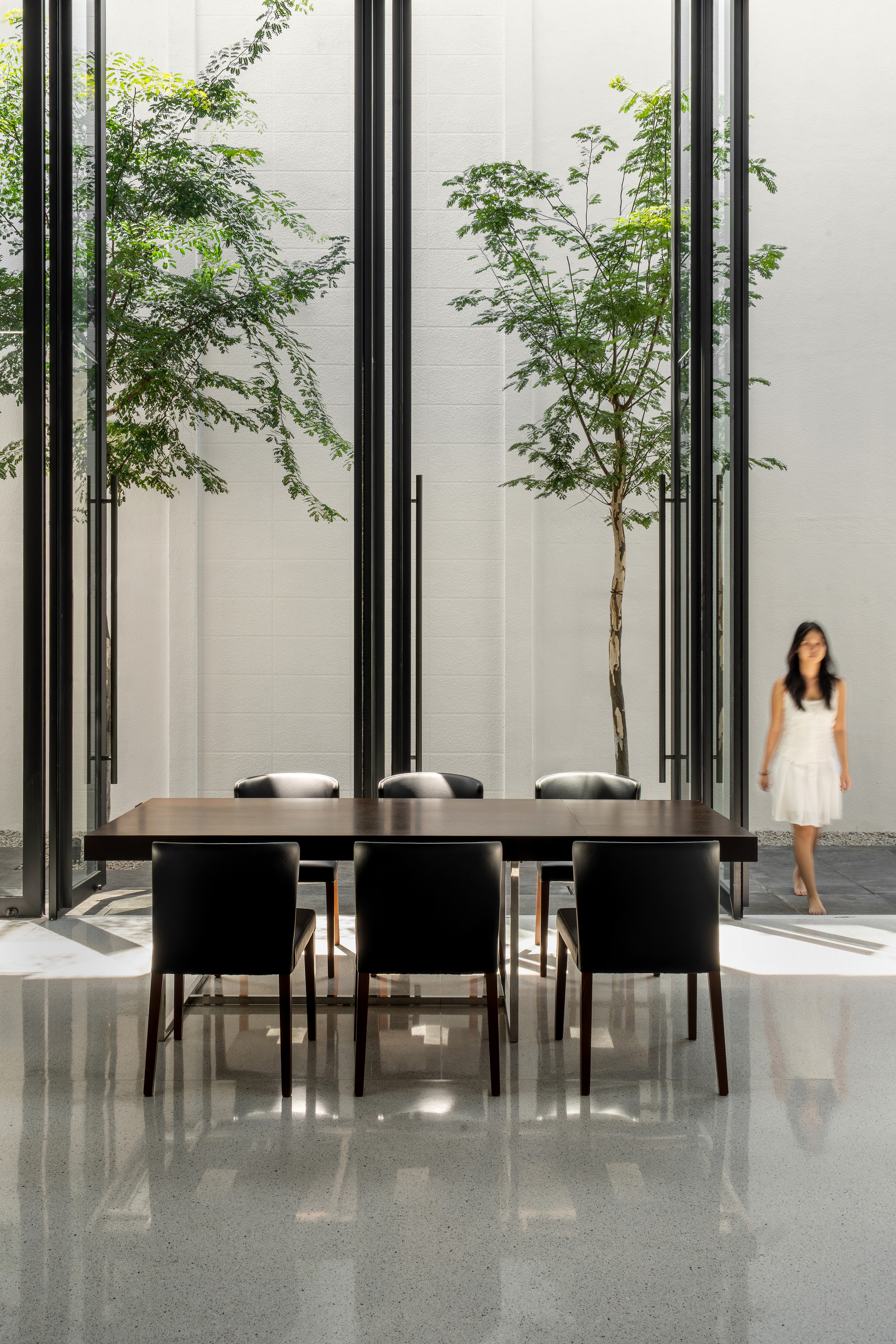 Gallery of Interface House / Core Design Workshop - 15