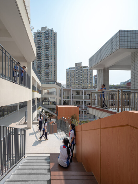 Hongling Middle School Shixia Campus / Tumushi Architects - Exterior Photography, Balcony, Concrete